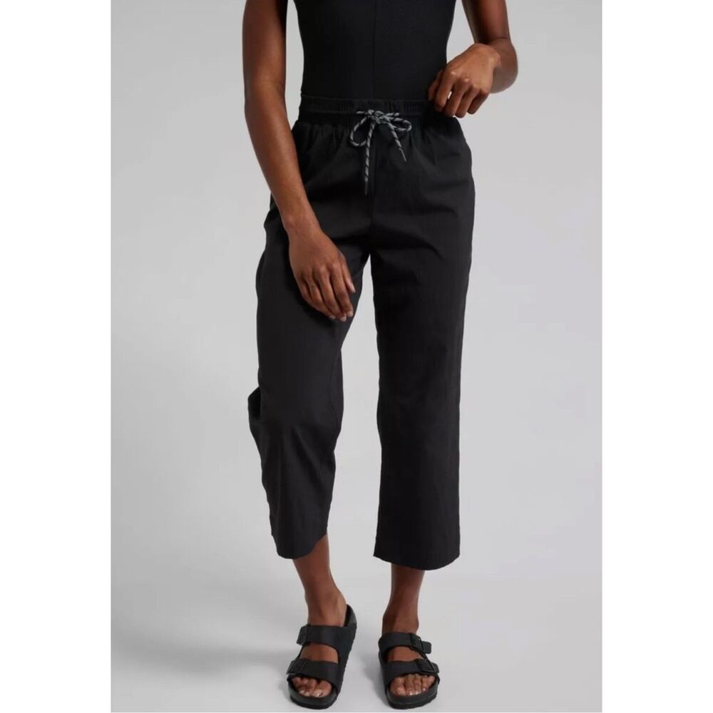 Athleta Trekkie Straight Crop Pants In Black Size 10